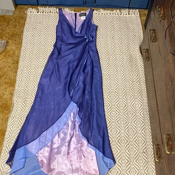 Morgan and Co. by Linda bernell size 8 bridesmaids dress blue periwinkle - Picture 1 of 9